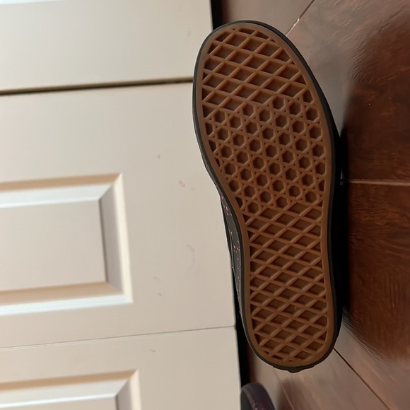 COPY - Girls size 3 high top vans shoes. - Picture 4 of 5